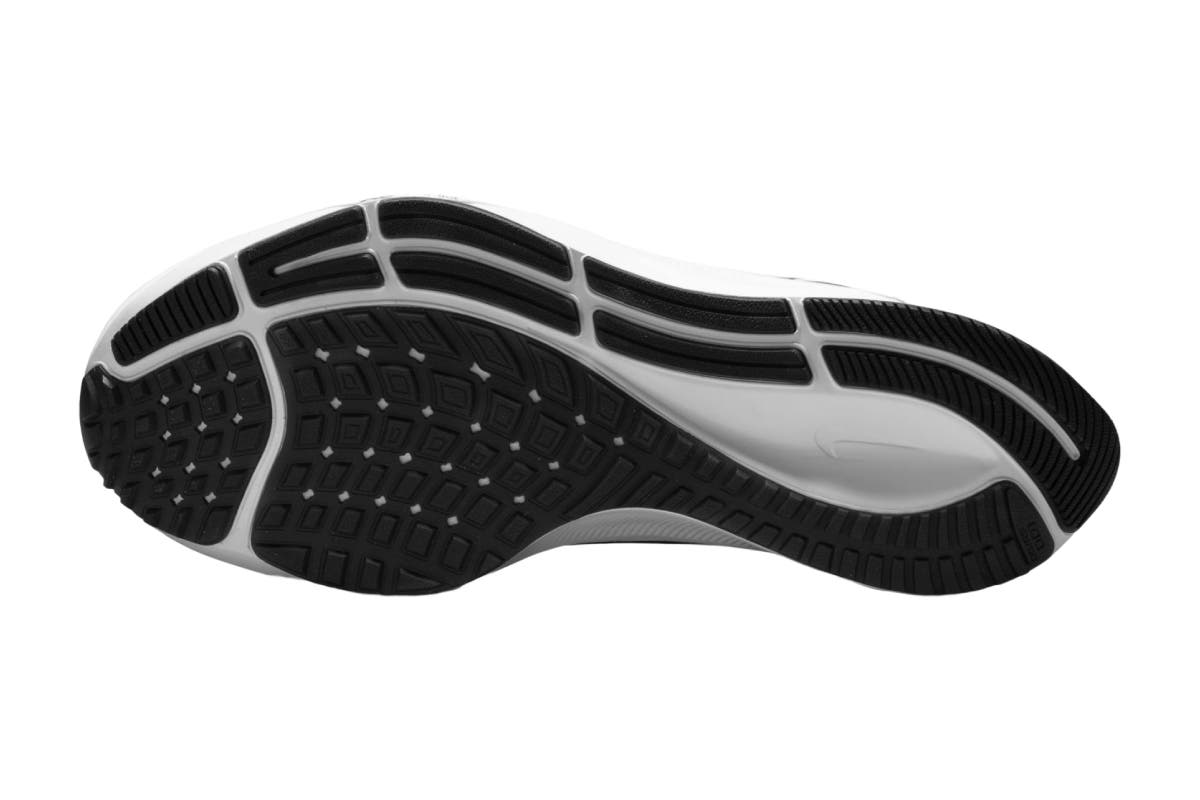 Nike Men's Air Zoom Pegasus 38 4E Running Shoes - Black/White/Anthracite Volt