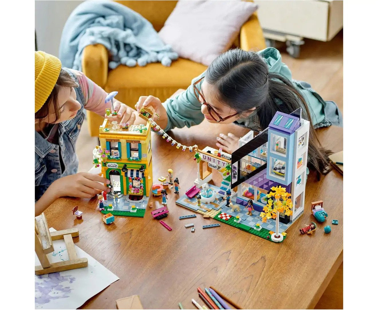 Lego Friends Down Town Flower And Design Stores 41732